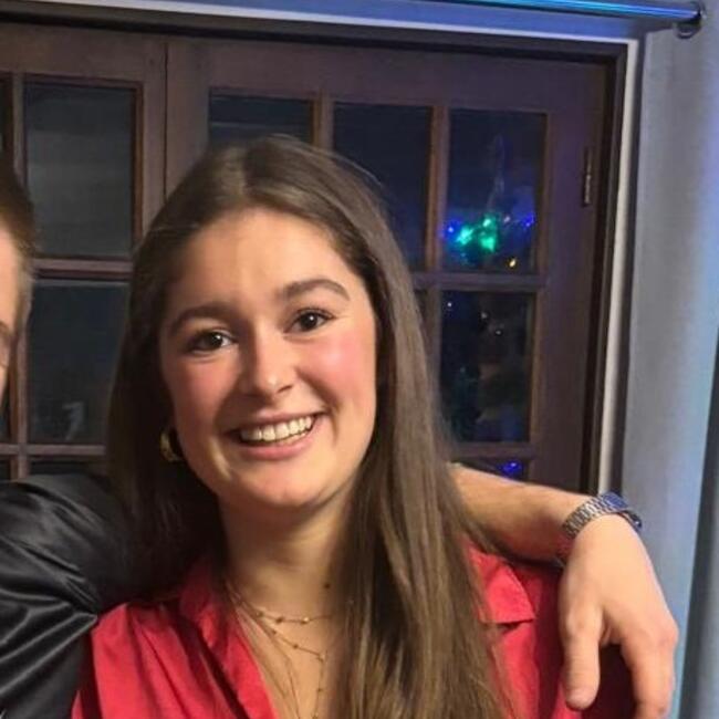 Babysitter in Perriers-sur-Andelle: Jade