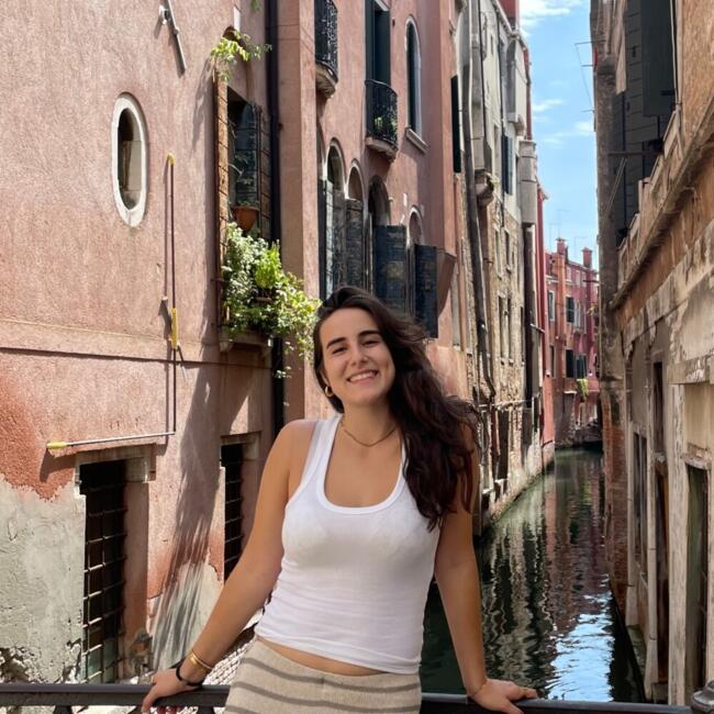 Babysitter em Carnaxide: Andreia