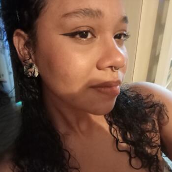 Babá Brasília: Isabella