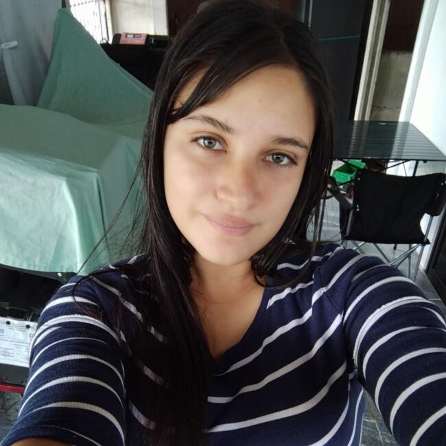 Trabajo para niñera en San Carlos: Angie