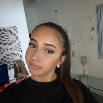 Babysitter in Lyon: Ilyana