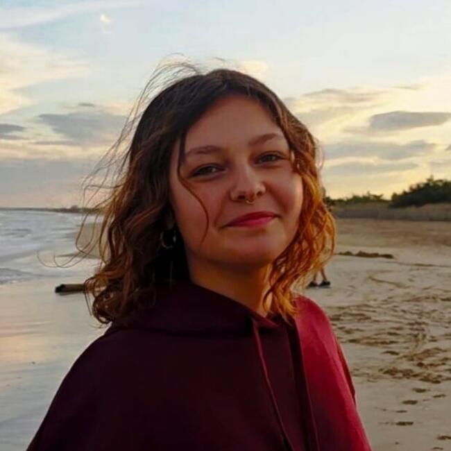 Babysitter in Auchy-les-Mines: Yael