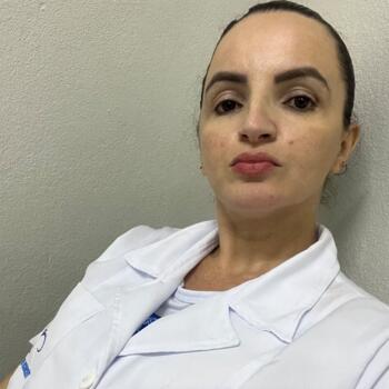 Babysitter in Cachoeiro de Itapemirim: Flavia