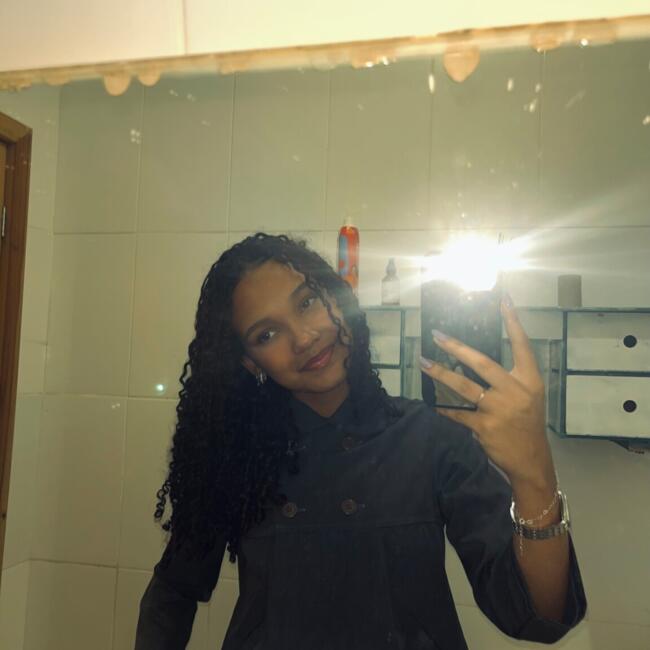 Babysitter in Uberlândia: Perlla