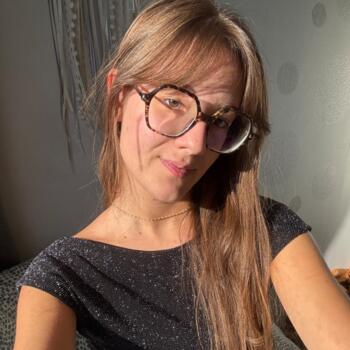Babysitter in Charenton-le-Pont: Laura