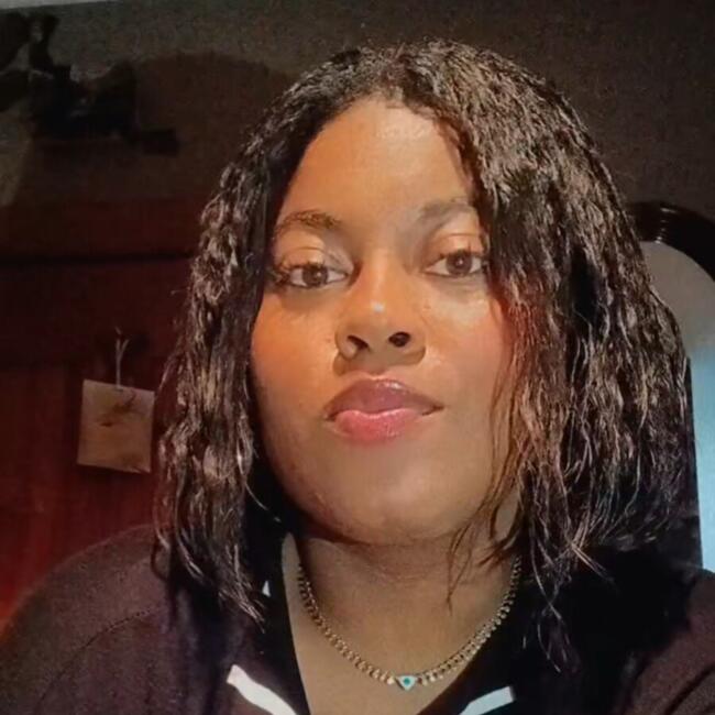 Babysitter in Vila Franca de Xira: Yasmim