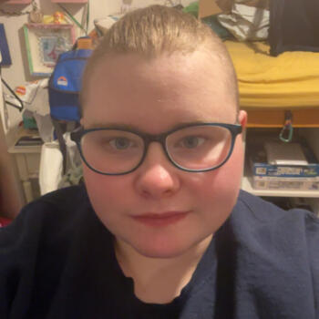 Babysitter in Edinburgh: Hannah