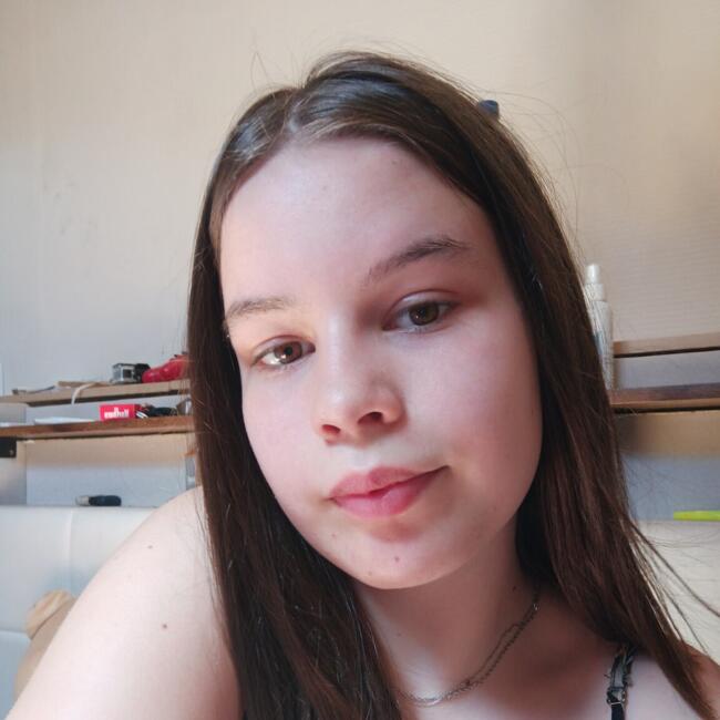 Babysitter in Chenaud: Emma