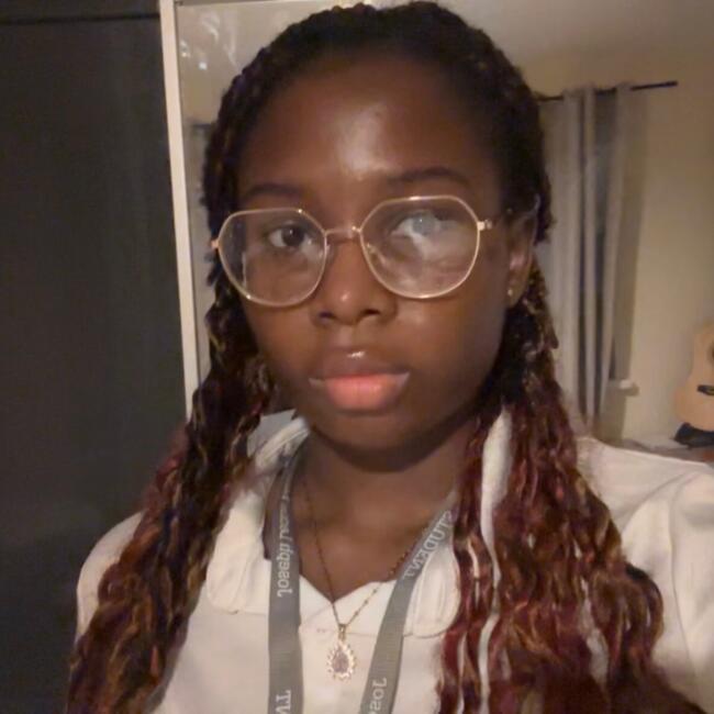 Babysitter in Willenhall: Davida