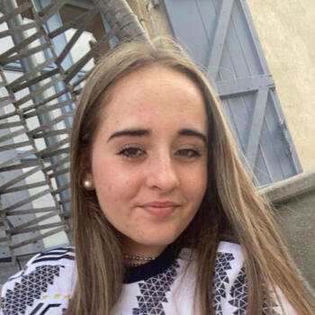 Babysitter in Rieux (Normandie): Ambre