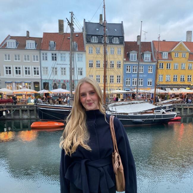 Babysitter in Berlin: Emily