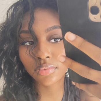 Nounou à Paris: Kaely