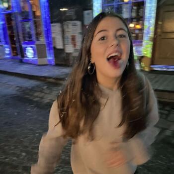 Babysitter in Ballarat: Hannah
