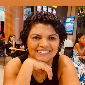 Babysitter Aparecida de Goiânia: Antônia