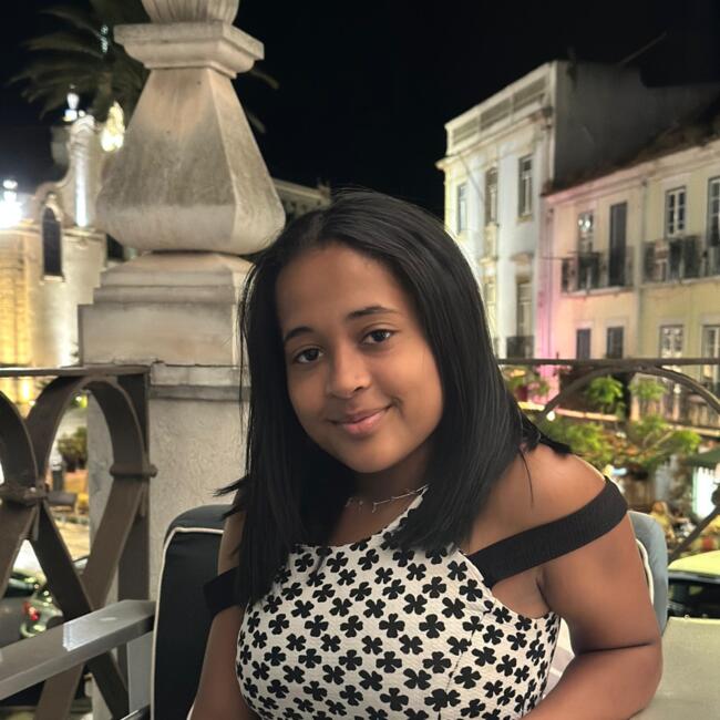 Babysitter in Viseu: Raquely