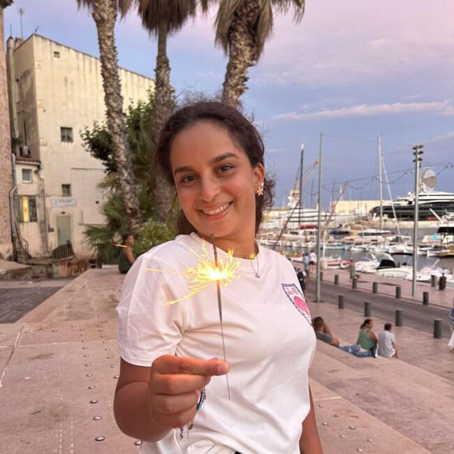 Babysitter in Lyon: Isma