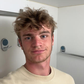 Babysitter in Saint-Rémy-lès-Chevreuse: Théo