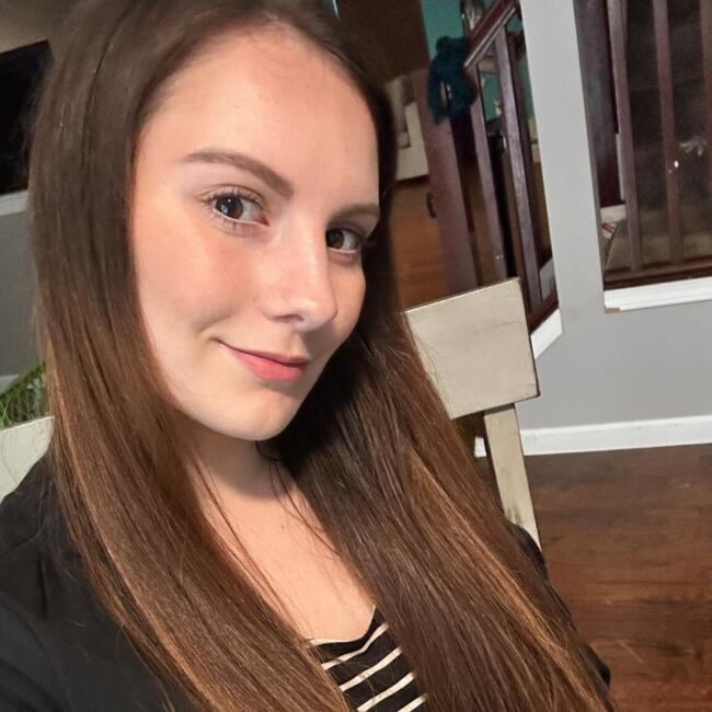 Babysitter in Bonney Lake: Stephenie