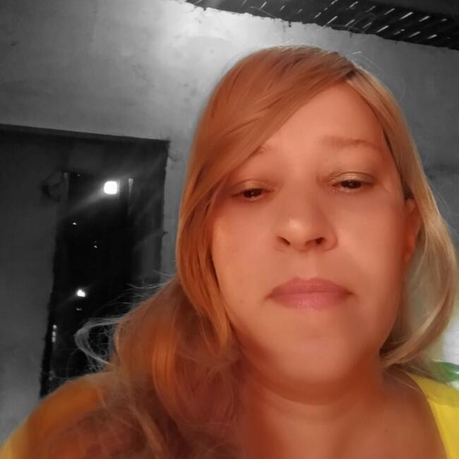 Babá em Feira de Santana: Luciara