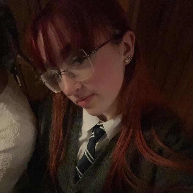 Babysitter in Courcelles: Yaell