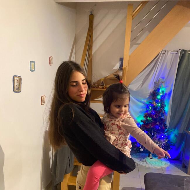 Babysitter in Saint-Georges-lès-Baillargeaux: Jade
