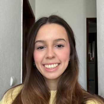 Babysitter em Almada: Mariana