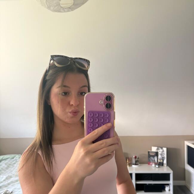 Babysitter in Cuverville: Emeline