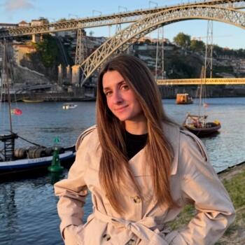 Babysitter in Mollet del Vallès: Lucia
