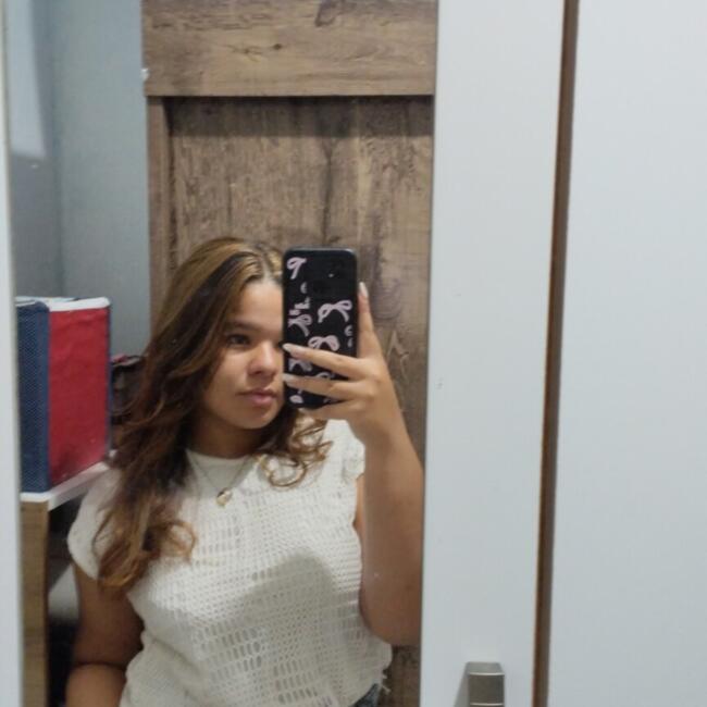Babysitter in São Vicente Ferrer: Maynara 