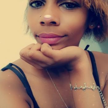 Baby-sitter Lorient: Dina