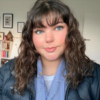 Babysitter in Blenheim: Connie