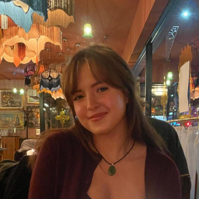 Babysitter in Reading: Olivia