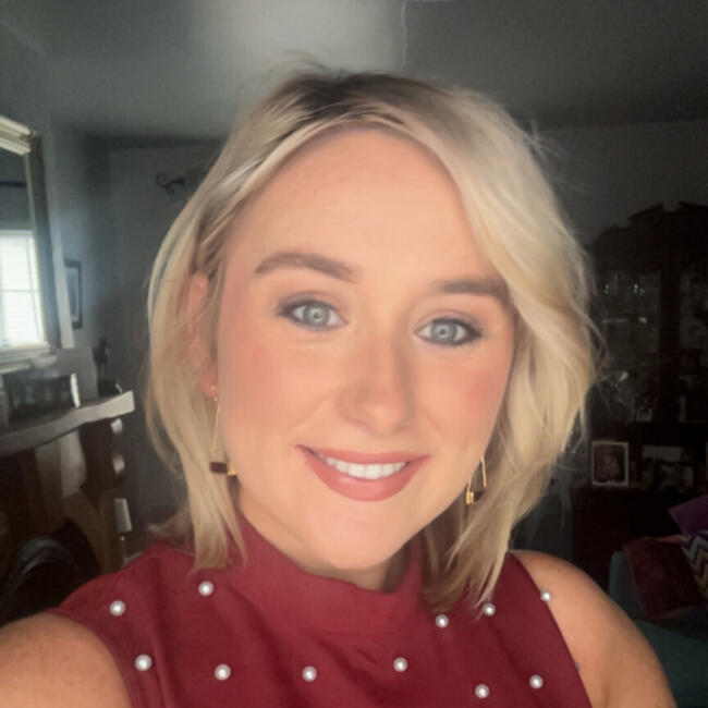 Babysitter in Cork: Katie