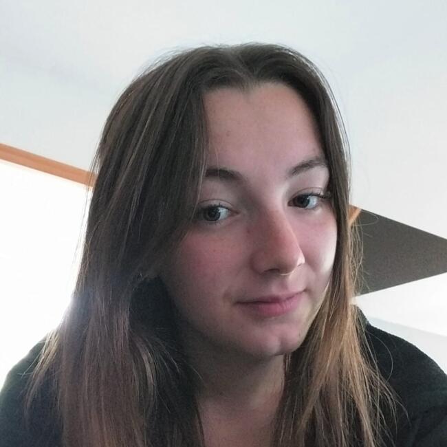 Babysitter in Château-Gontier: Chloé