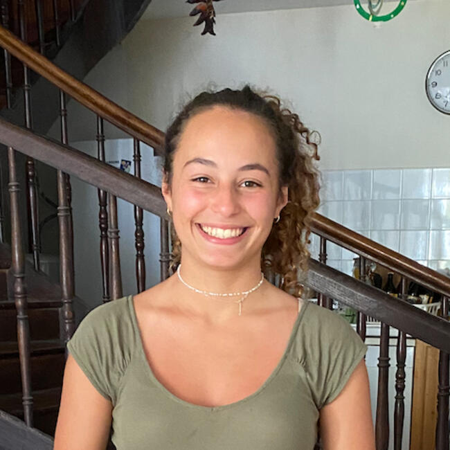 Babysitter in Canberra: Manon