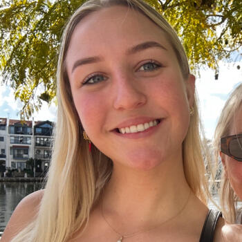 Babysitter in Perth: Ella