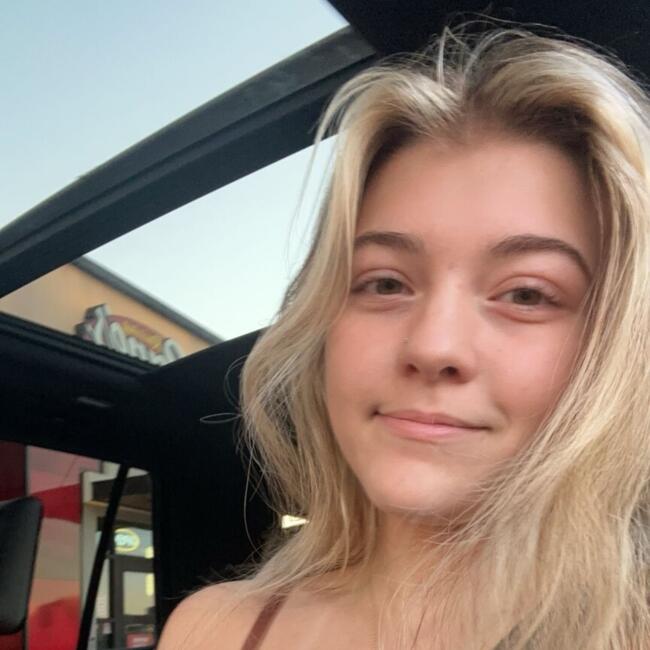 Babysitter in Northborough: Brooke