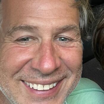 Nanny job in Marousi: babysitting job Dennis