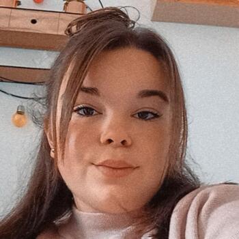 Babysitter in Bretteville-sur-Odon: Lola