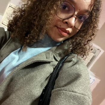 Babysitter in Champs-sur-Marne: Shaïly