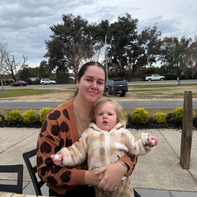 Babysitter in Albury: Elizabeth