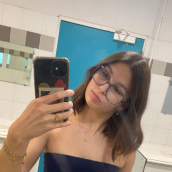 Babysitter in Tours: Eva