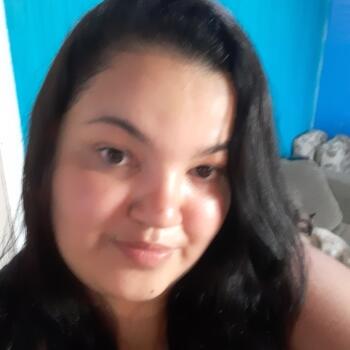 Babysitter in Niterói: Camila barbosa de oliveira