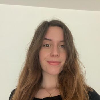 Baby-sitter in Talence: Laurine