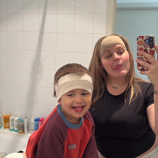 Babysitter Job in Sint-Niklaas: Amber