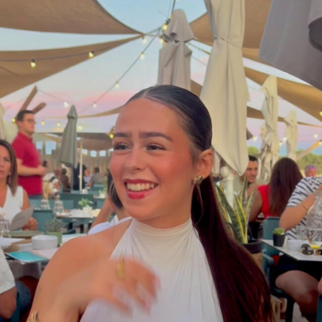 Babysitter in Arles: Louna