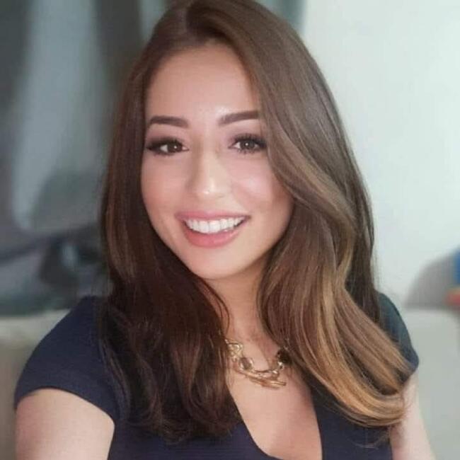 Nounou à Paris: Mouna