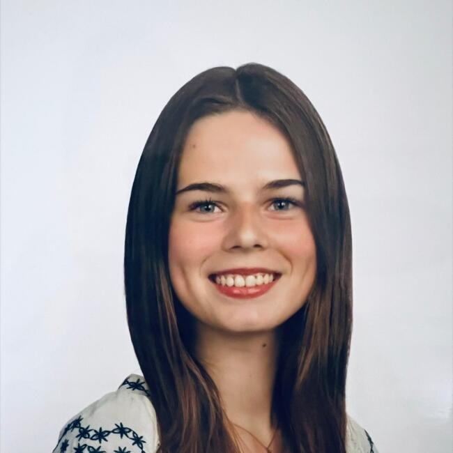 Babysitter in Clamart: Maelle