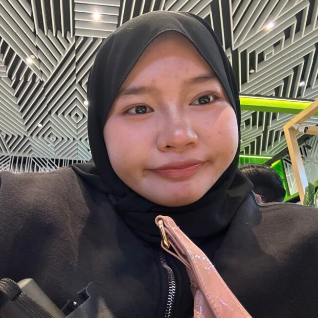 Babysitter in Petaling: Siti