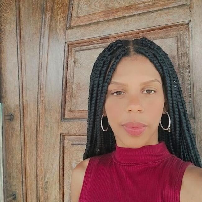 Babá em Irará: Larissa
